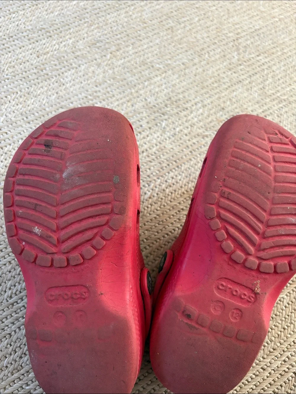 CROCS Kids Classic Clog in Bright Red